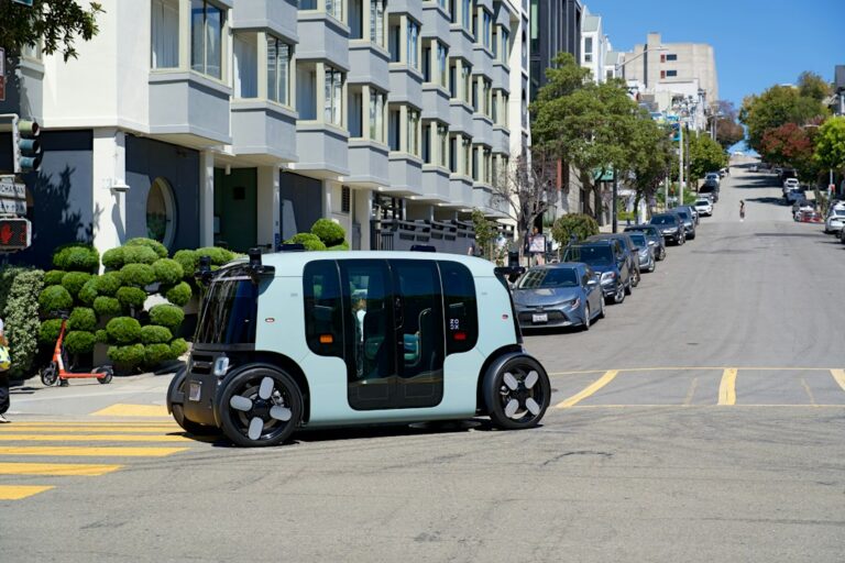 Photo autonomous transport systems
